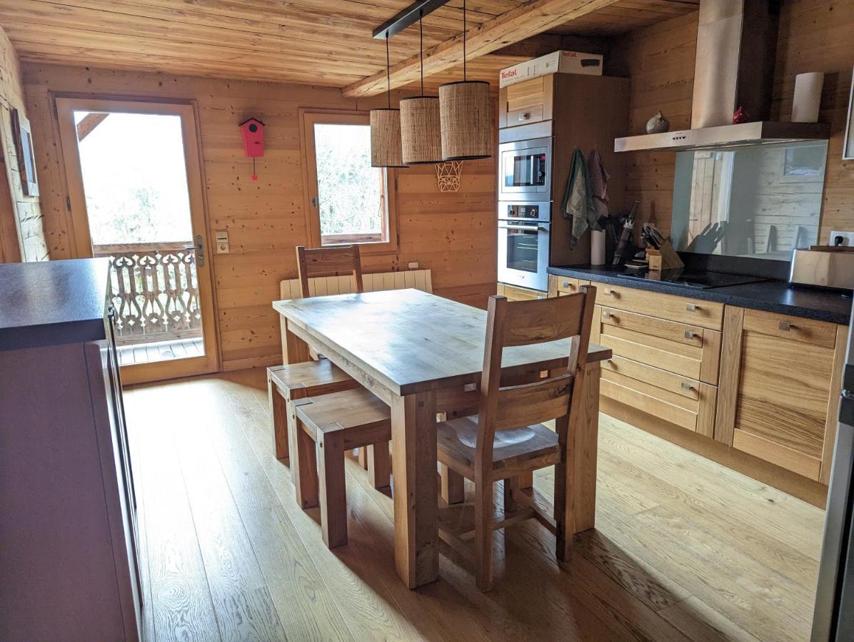 Bas De Chalet Au Coeur Des Aravis, Entre Lac Et Montagne Saint-Jean-de-Sixt Exterior photo